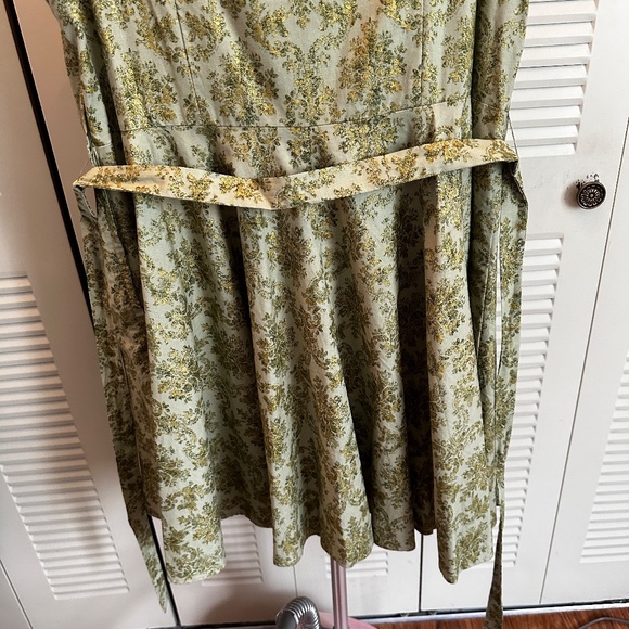 ⭐️host pick⭐️ Pinup Couture/Heart of Haute Monique Dress Cinderella Green 3X - Picture 5 of 14